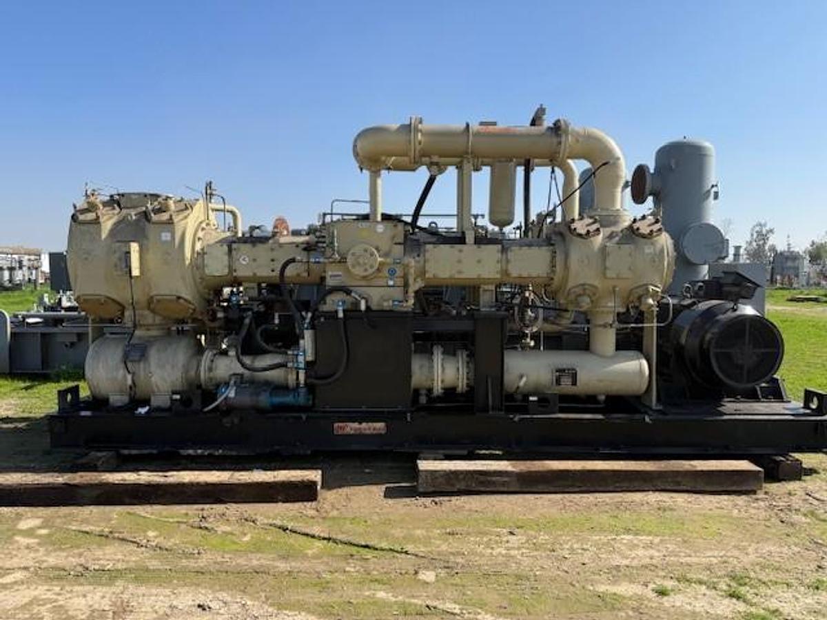 Used Ingersoll Rand Four Stage PET Compressor 525 HP / Model PS4 2500=H NL Package SN NAR10240220
