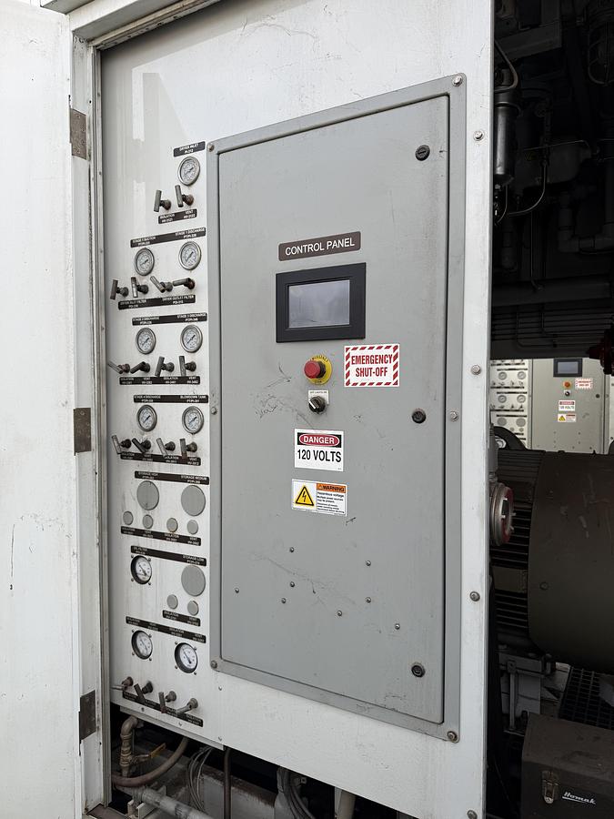 Used 400 HP / Gemini H304 Four Stage CNG Compressor Size 9" x 5" x 3" x 3" x 1.5" x 1.5" SN HSR-006550