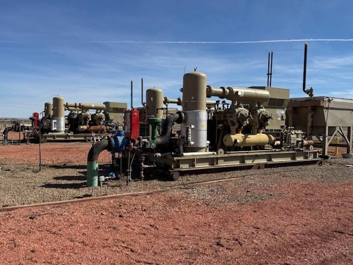 Used Teco Westinghouse Motors/Ariel JGT-4-2 Stage S/N F-25507 Size 17 1/4 x 17 1/4 x 9 3/4 x 9 3/4 x 4.5" Stroke