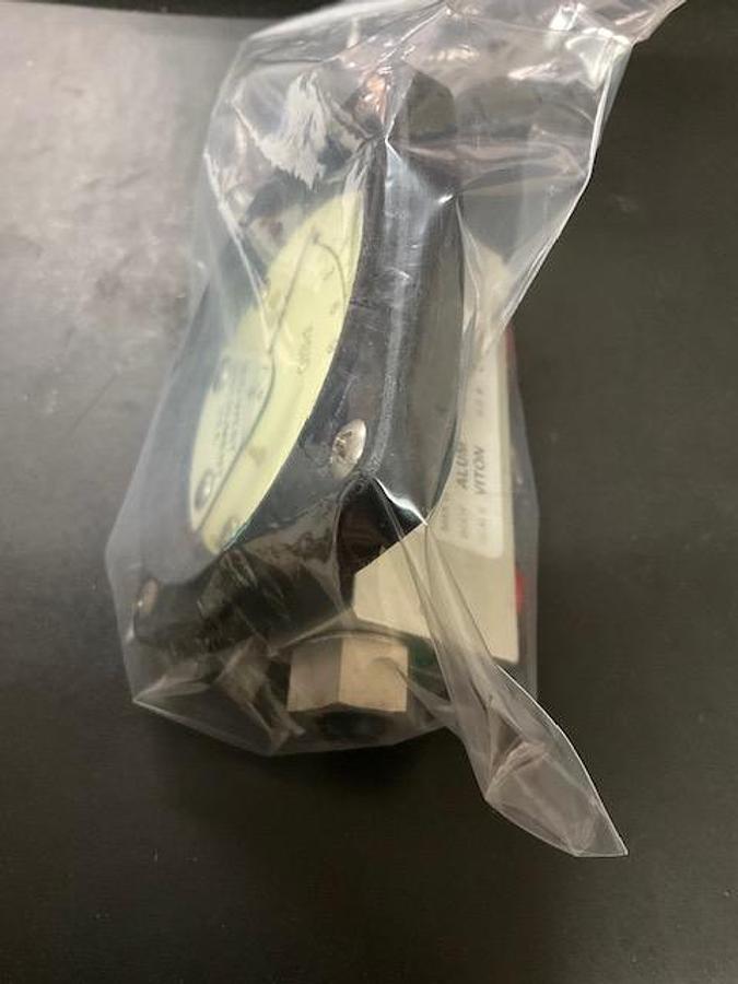 Midwest Instrument 120AA-10-(ALN)O Pressure Gauge