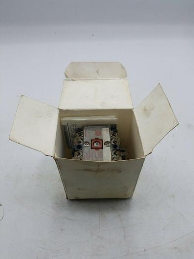 ALLEN BRADLEY 700-PK400A1 SER. E