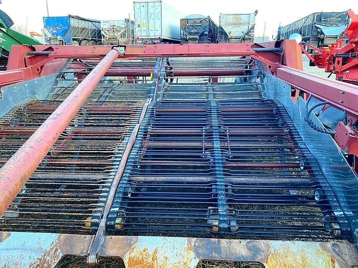 Used 2005 Spudnik 6140 Potato Windrower