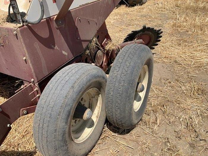 Used Freeman 370T 14X22 Chambered baler