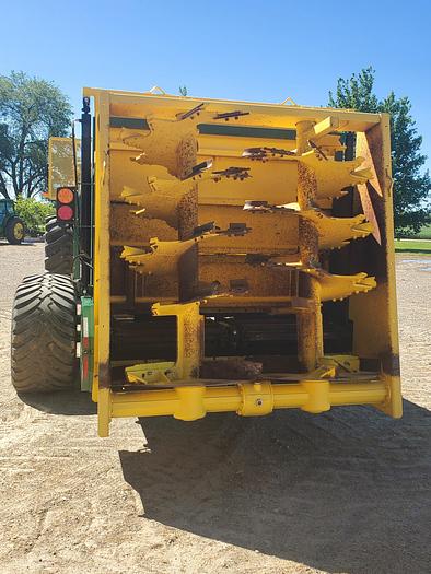 Used 2022 Artex SBX800 Manure Spreader