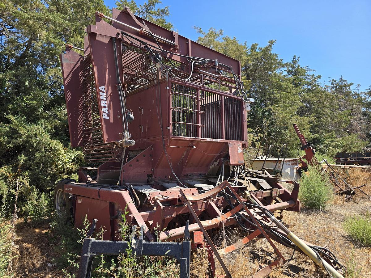 Used Parma M900 Beet Digger