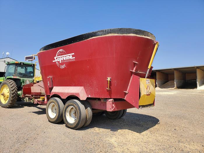 Used 2018 Supreme 1200T Vertical Feed Mixer