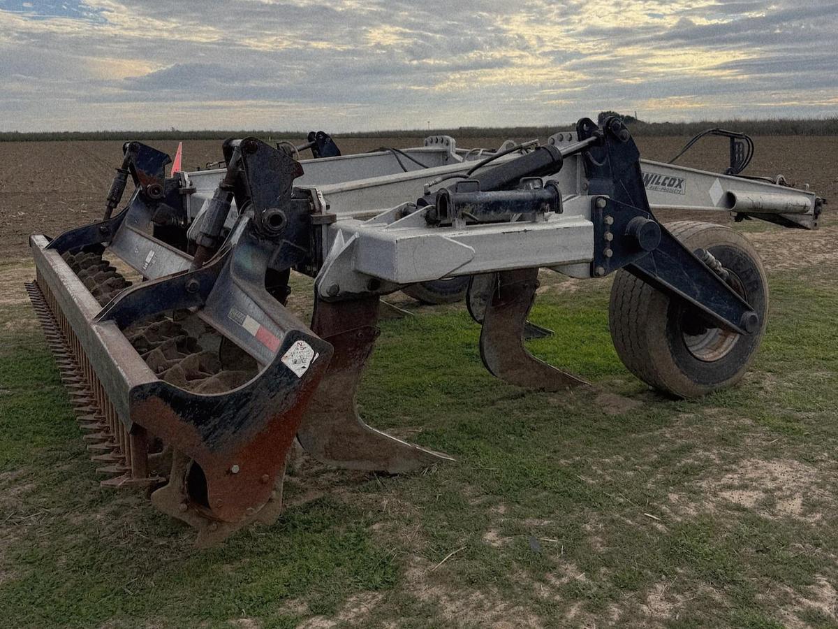 Used Wilcox 3000 Ripper w/ Crumbler - 7 Shank