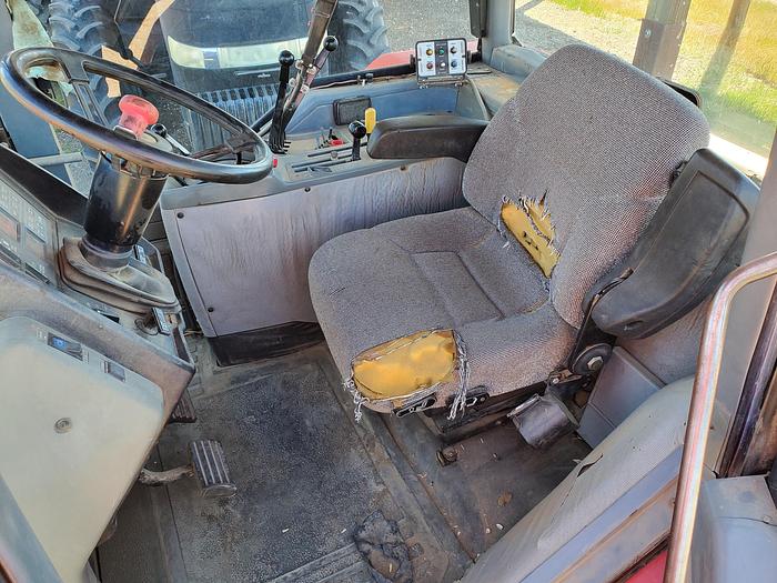 Used 1990 Case 7110 Tractor w/ Loader