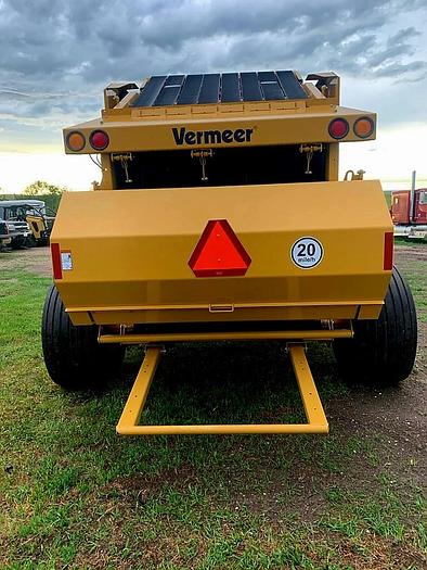 Used 2022 Vermeer 605N Rounnd Baler ** only 1300 Bales **