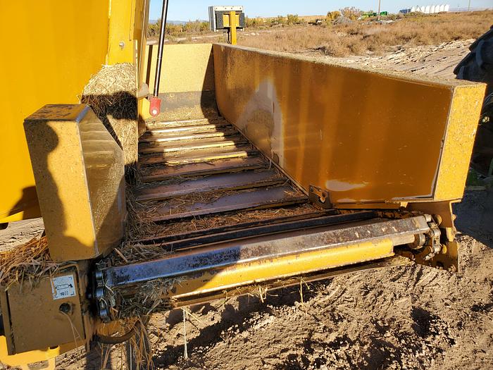Used 2021 HayBuster CMF-830 Vertical Feed Mixer