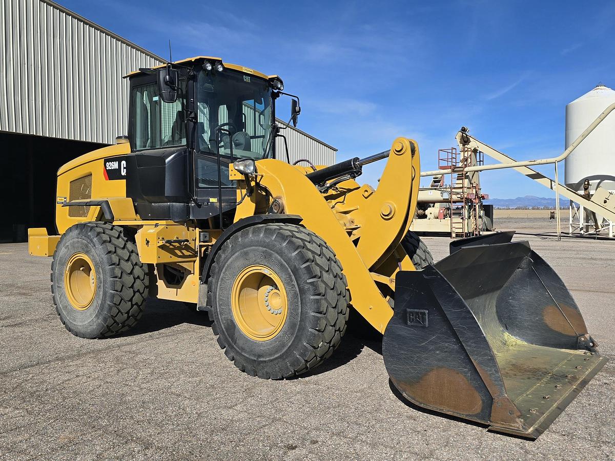 Used 2018 Cat 926M Wheel Loader w/ 1400 hrs