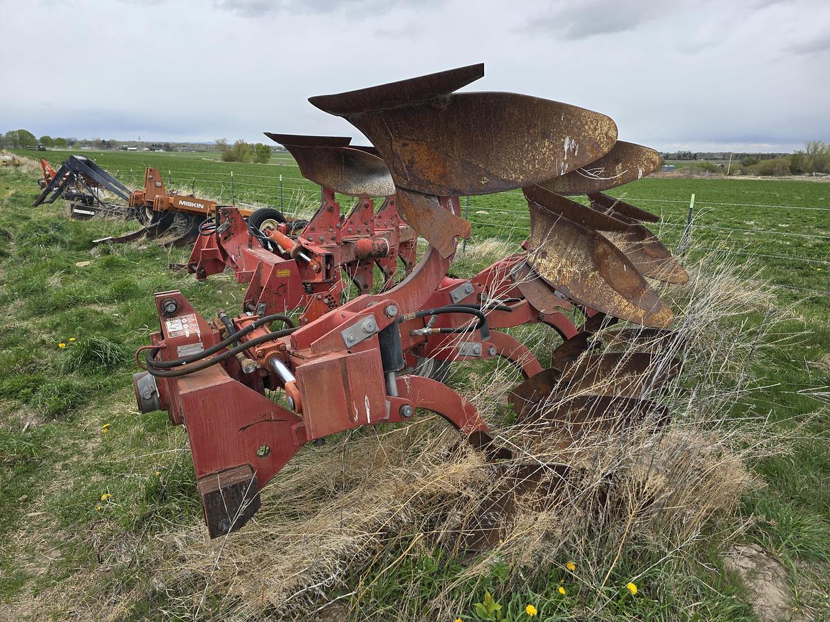 Used Case 145 Plow w/ Hyd Reset - 4 Bottom