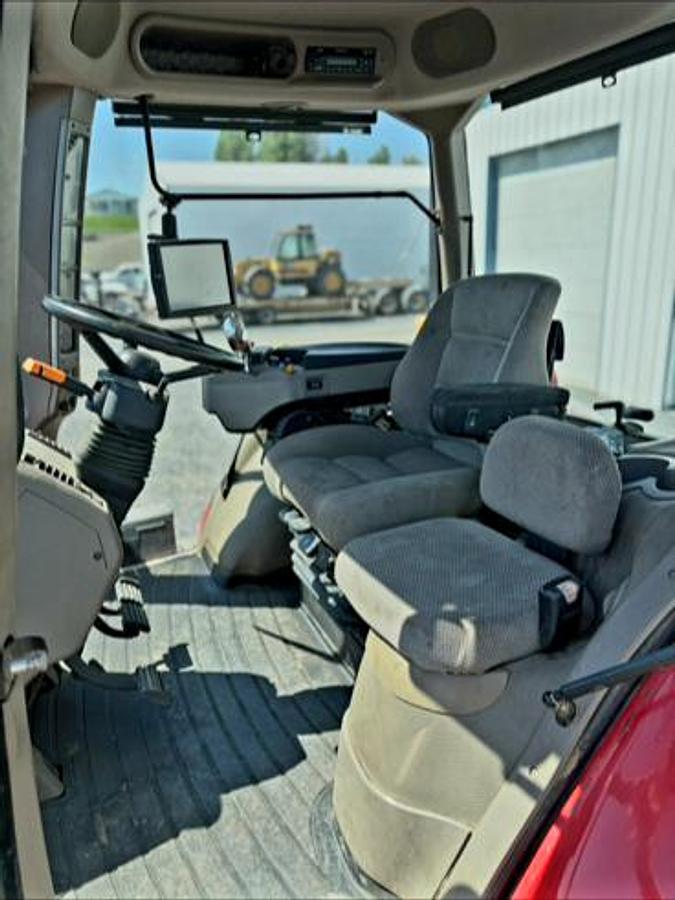 Used 2014 Case Magnum 235 CVT Tractor w/ 4800 hrs