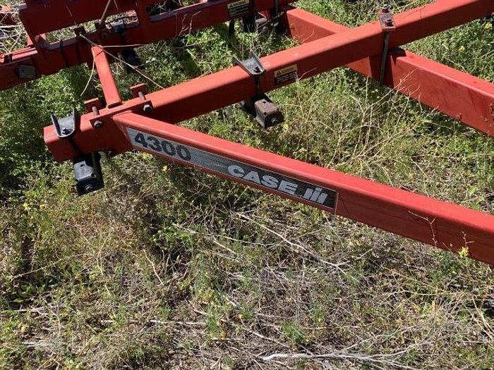 Used Case IH 5800/4300 Field Cultivator 50 ft