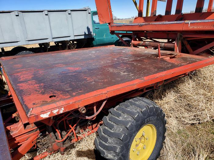 Used New Holland 1049 Balewagon