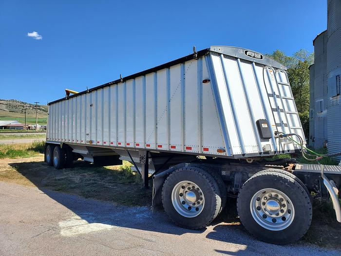 Used 2021 Western Hopper Trailer Set - 38' + 20'