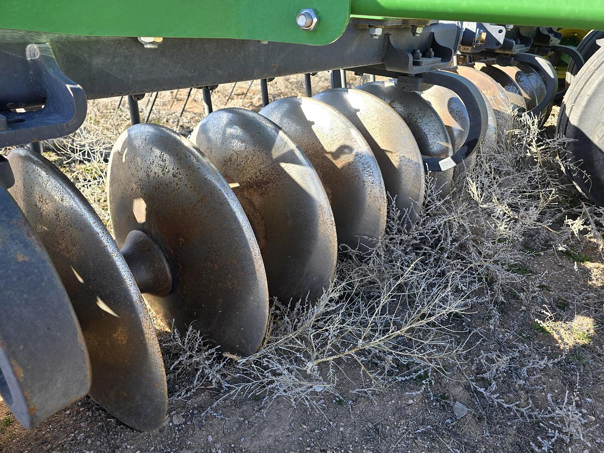 Used 20' John Deere 2623 Tandem Disk