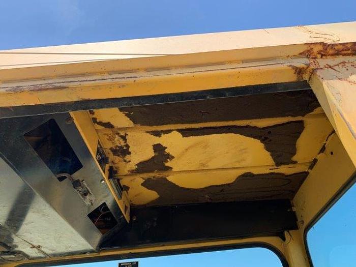 Used New Holland 1095 Bale wagon with Mil-Stak clamp