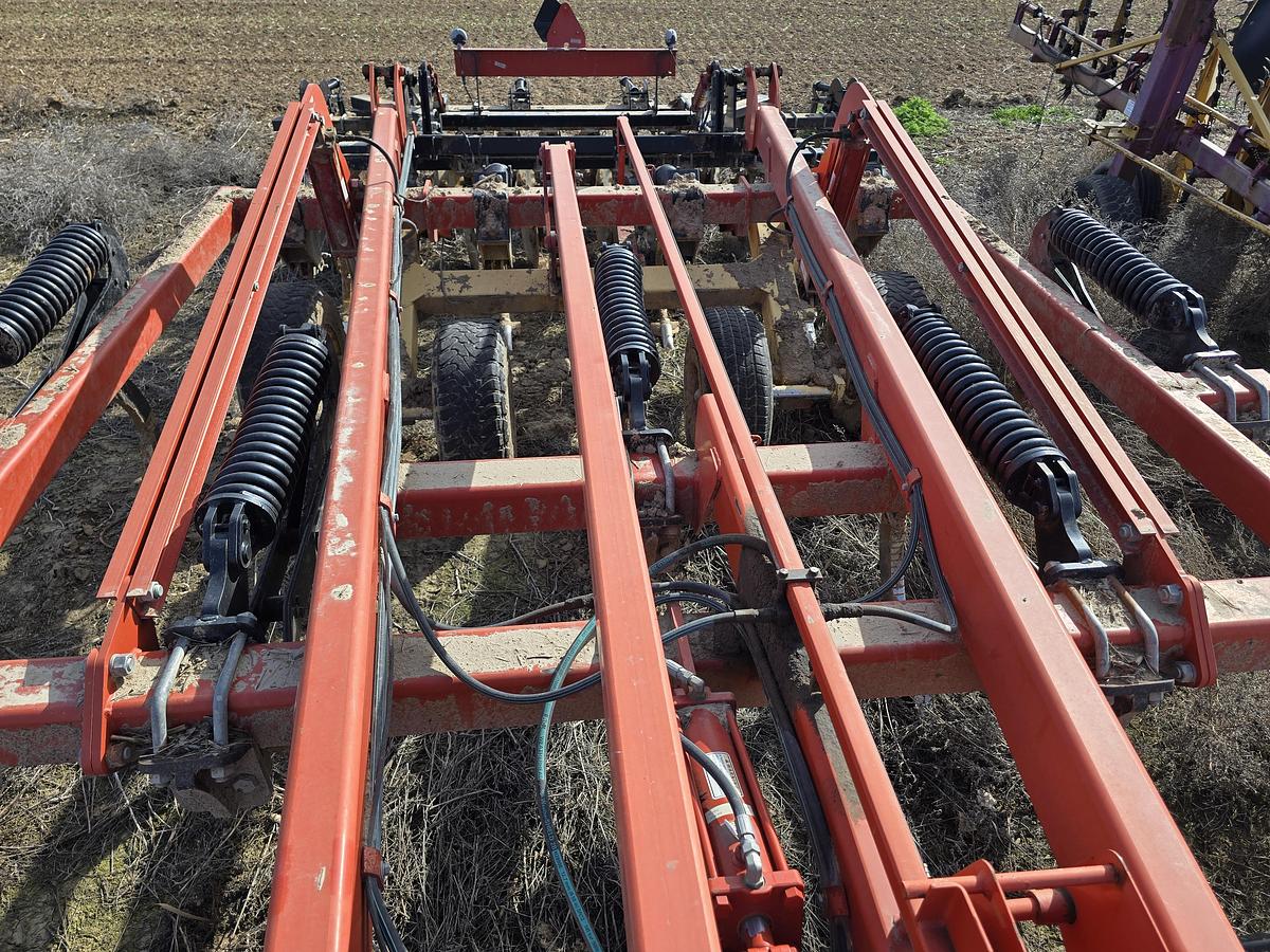 Used Krause 4850-15 Disk Ripper - 7 Shank