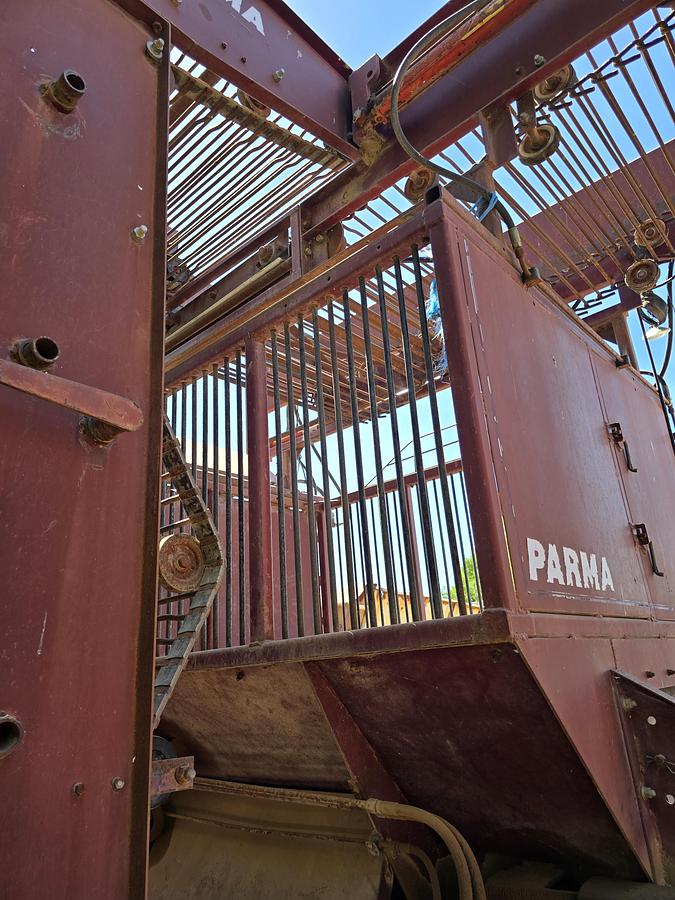 Used Parma M900 Beet Digger