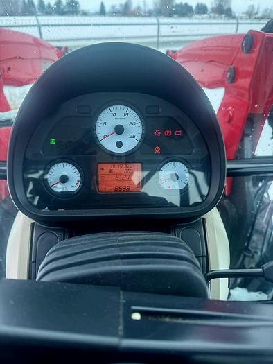 Used 2022 Massey Ferguson 6712 Tractor w/ Loader ** 670 hrs **