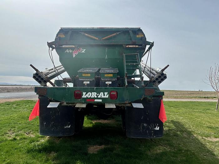 Used 1993 Loral Easy Rider Fertilizer Spreader