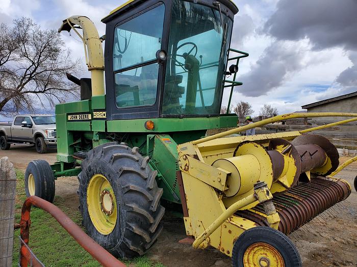Used John Deere 5820 Forage Harvester / Chopper w/ 3 Headers