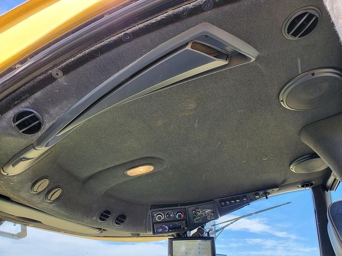 Used 2021 New Holland FR780 Forage Harvester w/ 2 Headers