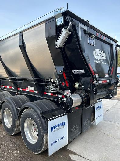 Used 2021 Trout River 37' Live Bottom / Belt Trailer ** Like New **