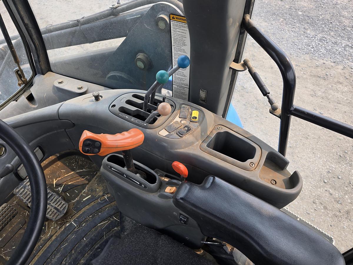 Used New Holland TV140 Bi-Directional Tractor w/ 3200 hrs