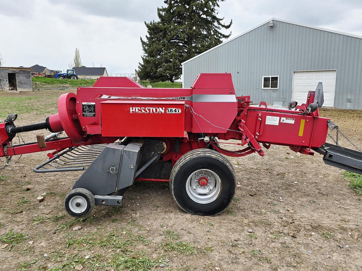 Used 2014 Massey Ferguson 1841 Baler