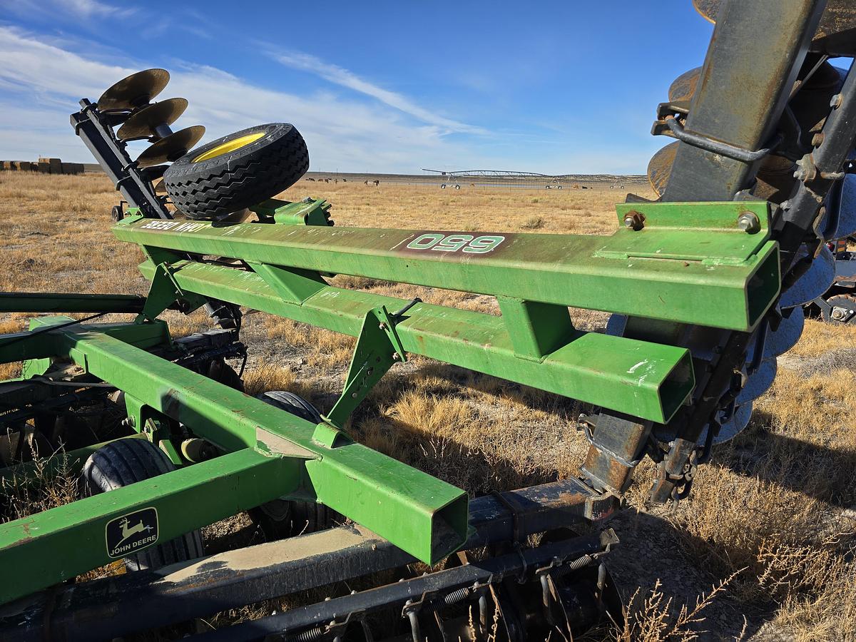 Used 28' John Deere 650 Tandem Disk
