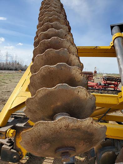 Used 22' Ezee-On 1600 Heavy Tandem Disk