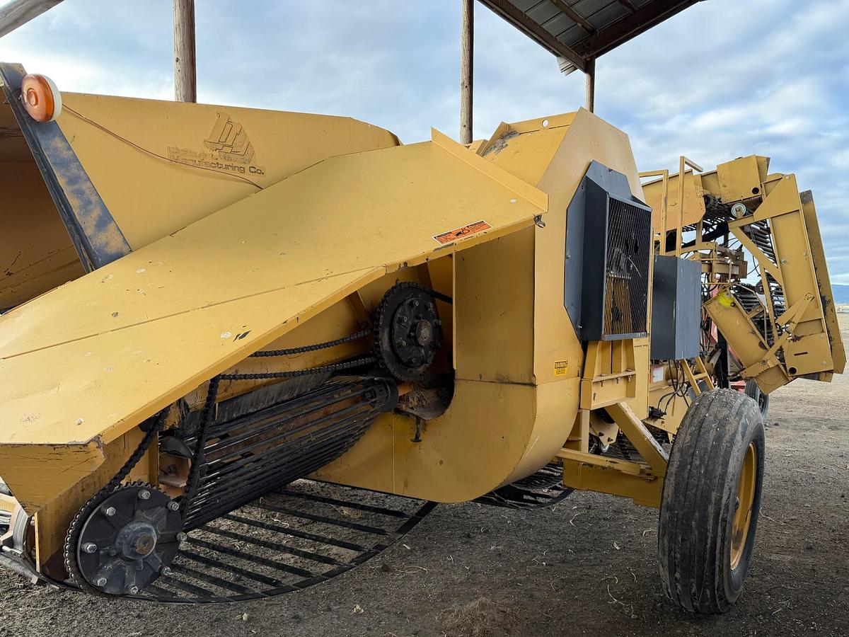 Used Double L 850 Potato Harvester - 2R36