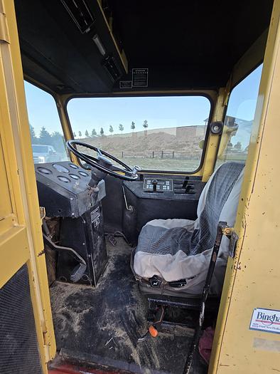 Used New Holland 1085 Balewagon