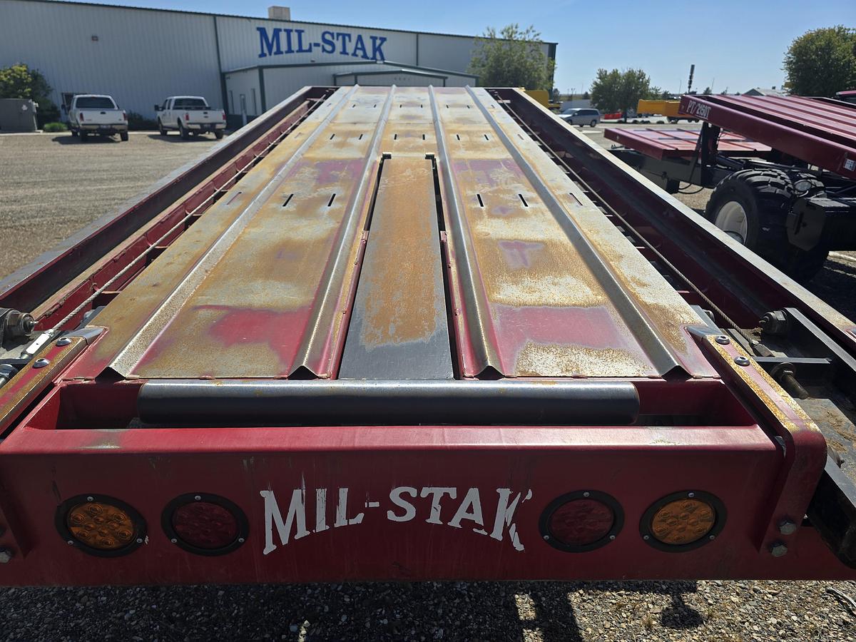 Used Mil-Stak PT/2016 Bale Stacker ** Factory Rebuilt **