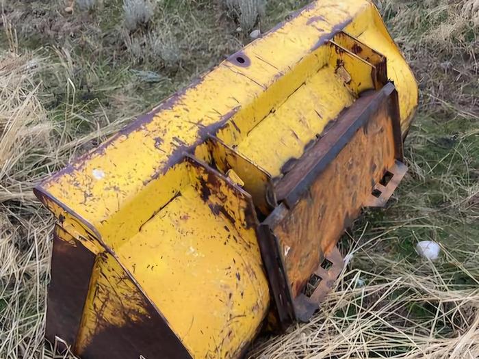 Used John Deere 210LE Skip Loader w/ Skid Steer Attach