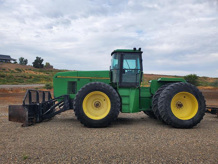 Used 1993 John Deere 8870 Tractor w/ Blade - 2000 original hrs