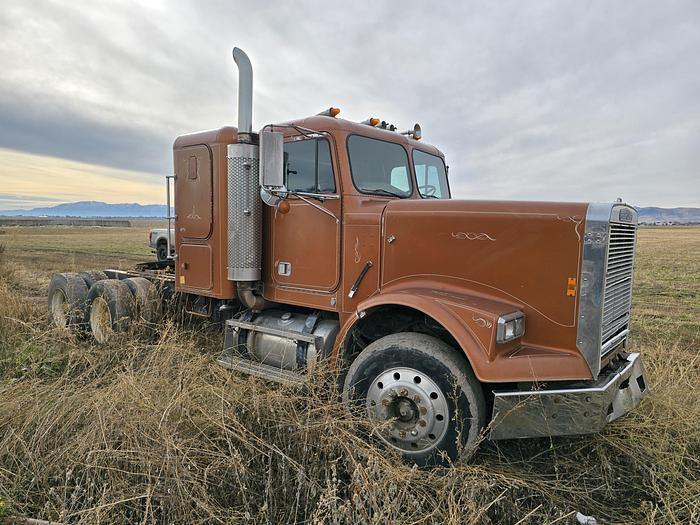 Used 1986 Freightliner Truck