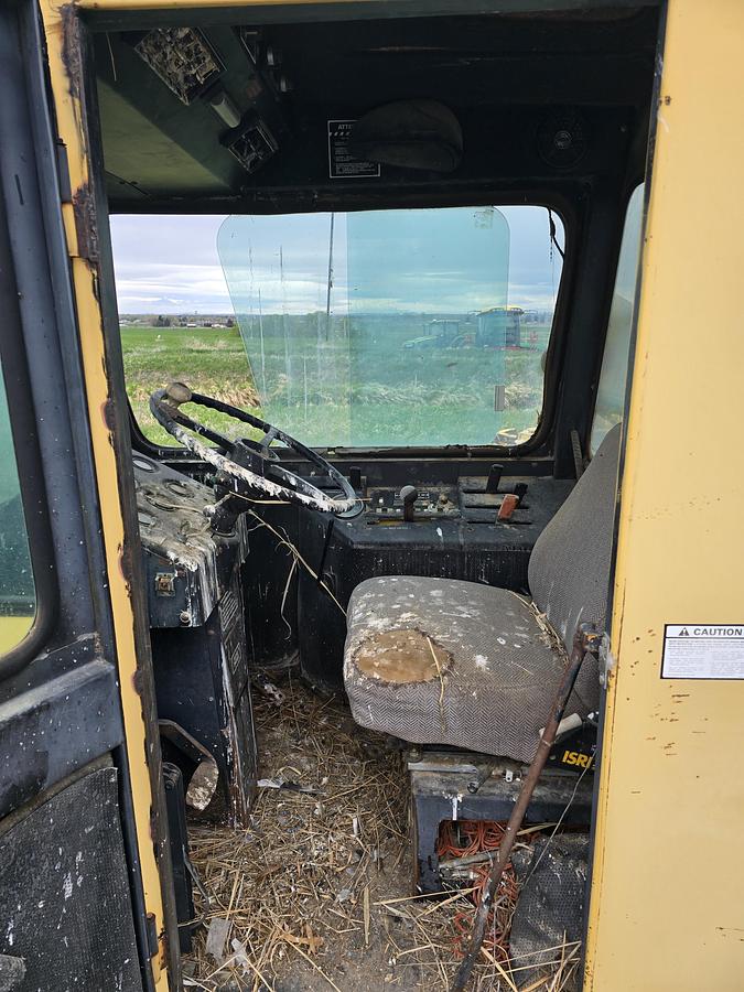 Used New Holland 1075 Balewagon ** Needs Computer **