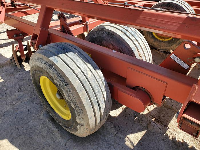 Used 33' Sunflower 1541 Tandem Disk
