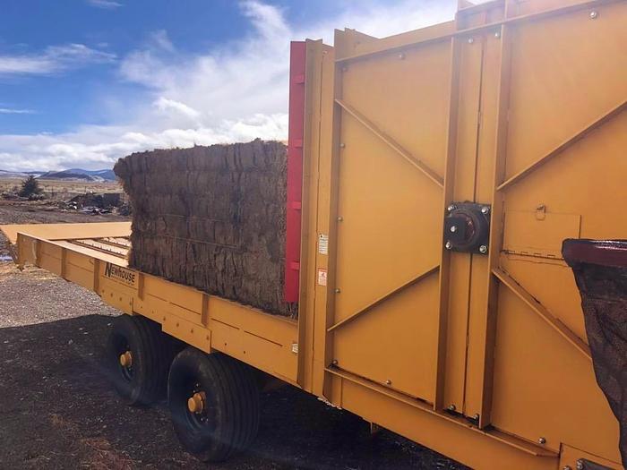 Used NewHouse C5000 Bale Processor / Feeder ** Excellent Condition **