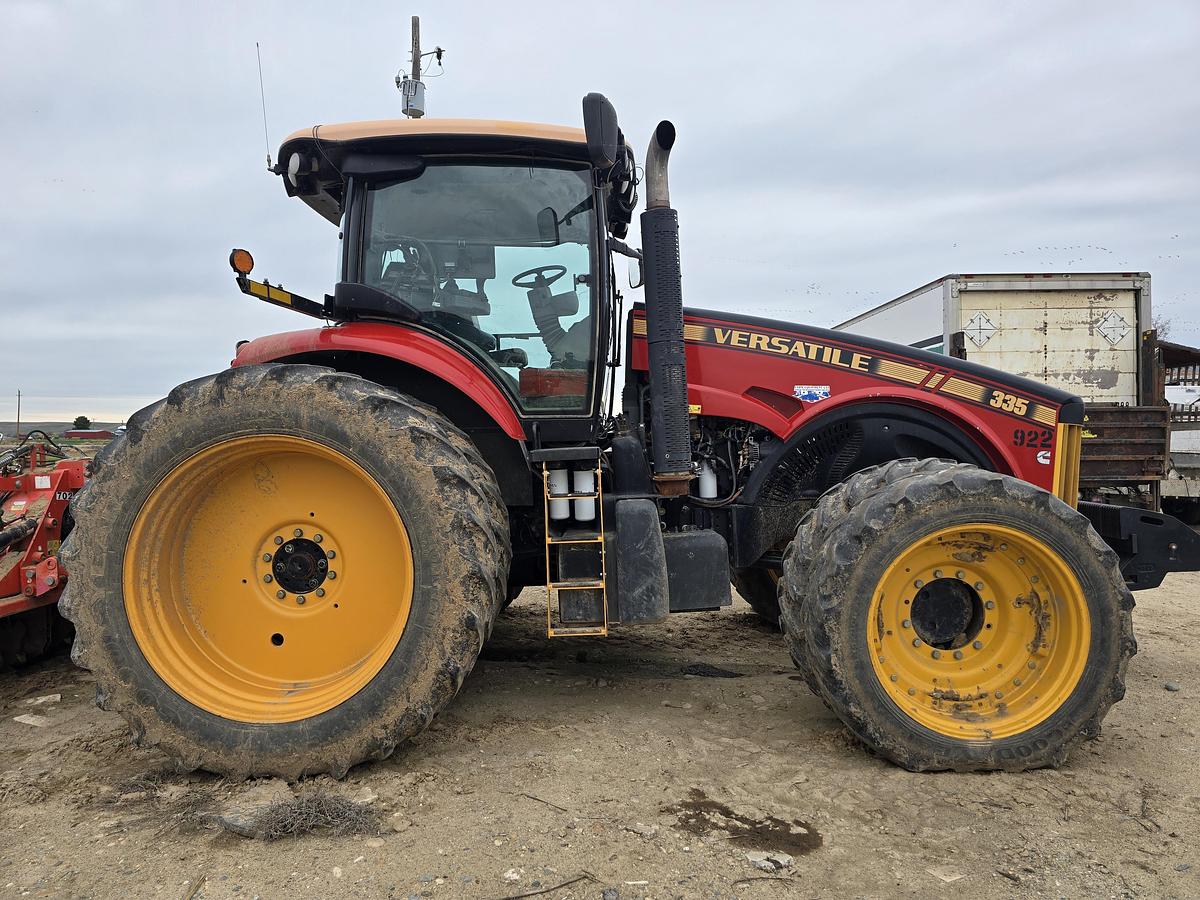 Used Versatile 335 Tractor w/ 2800 hrs