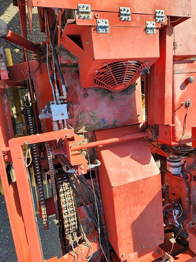 Used 2005 New Holland BB900 Baler w/ 1100 hrs