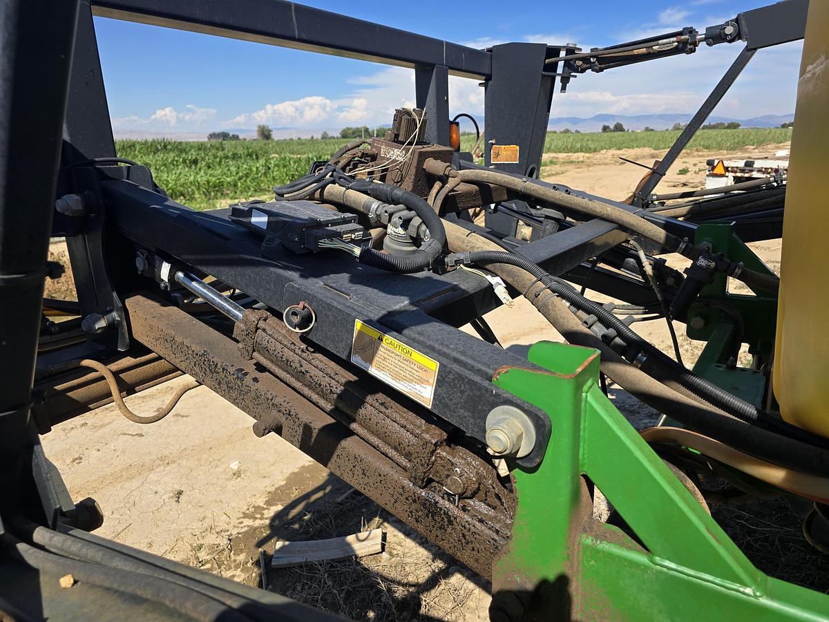 Used 80' BestWay 1000 Sprayer