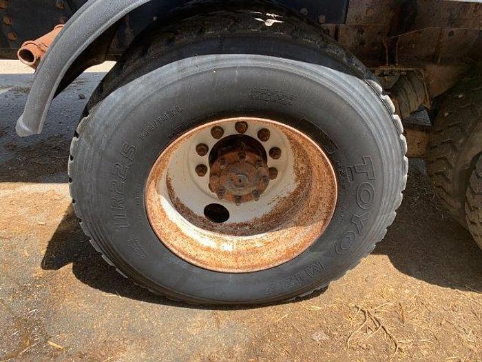 Used 2001 Interational 4900