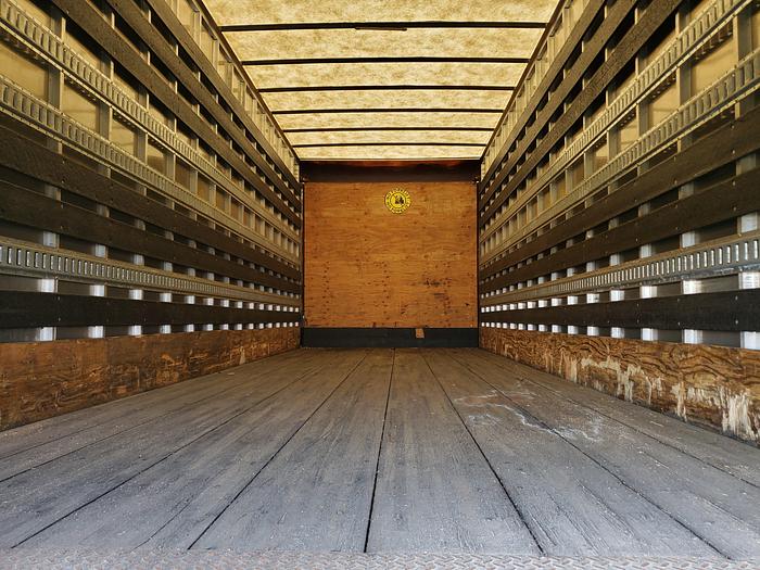 Used 2018 26' Peterbilt 337 Box Truck w/ 149k miles