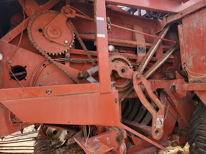 Used 2002 Hesston 4790 Baler w/ Accumulator