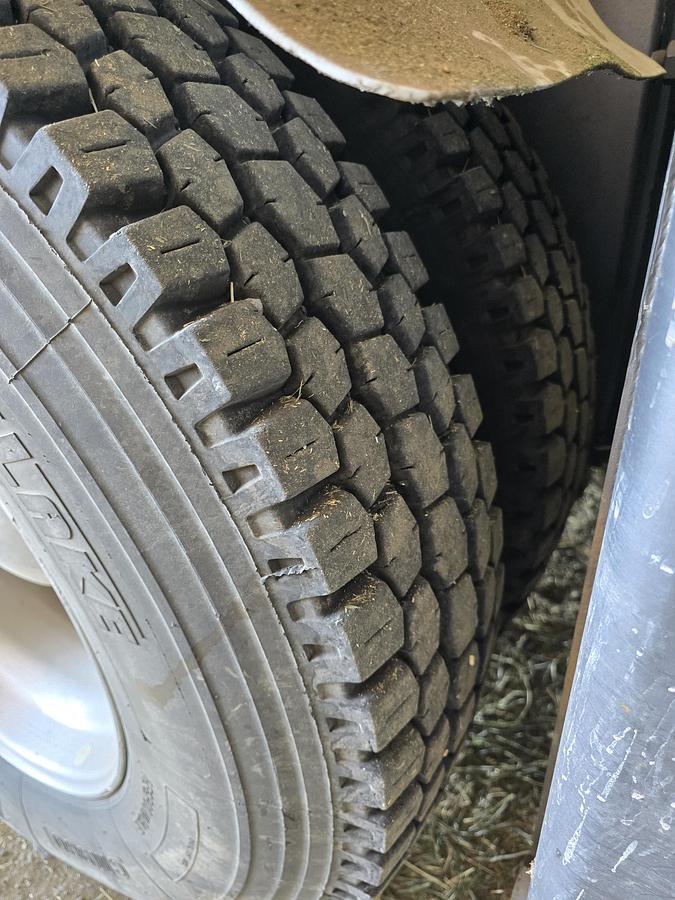 Used 2013 RoadRunner Hay Squeeze