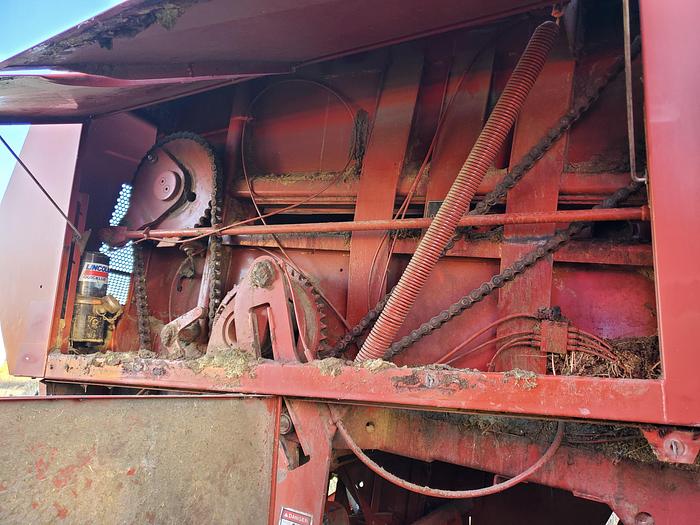 Used 2006 Hesston 4910 Baler w/ Accumulator - 4x4